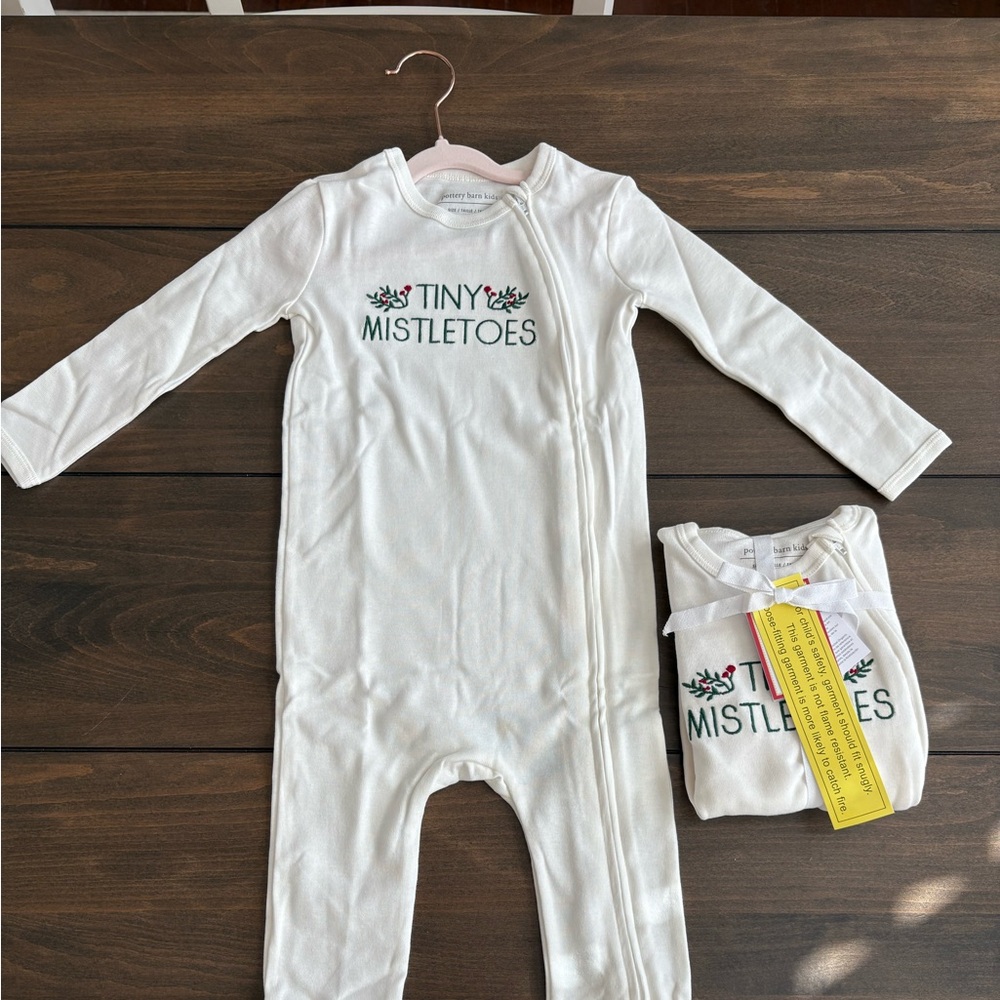 Pottery barn kids tiny mistletoes organic nursery pajamas. New with tags!